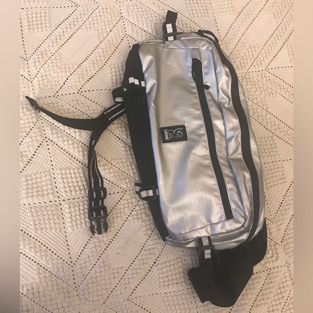 Chrome Industries Silver Kadet Sling Bag RARE